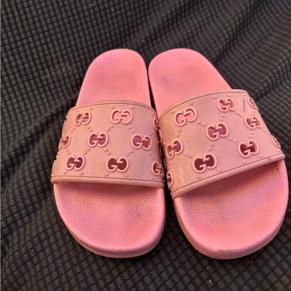 GUCCI Pink Slide Sandals - Picture 1 of 9